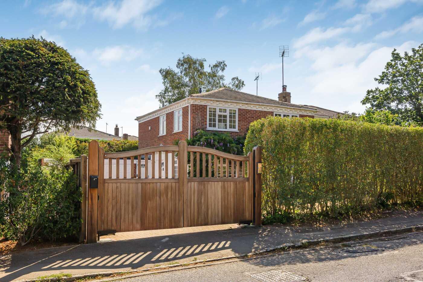 Crowsley Road, Shiplake, Henley-On-Thames